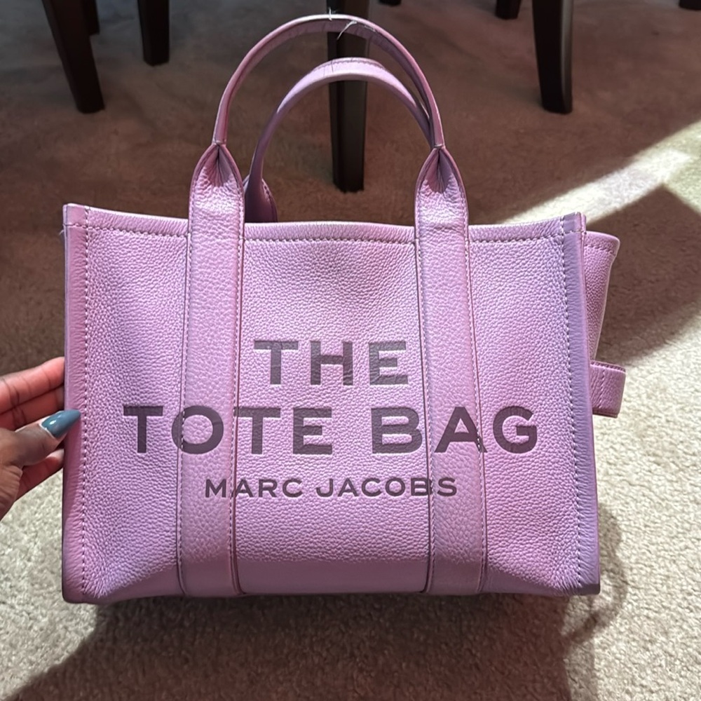The Leather Medium Tote Bag